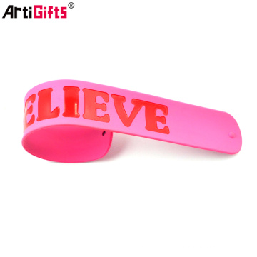 Wholesale promotional Cheap custom deboss silicone slap bracelet